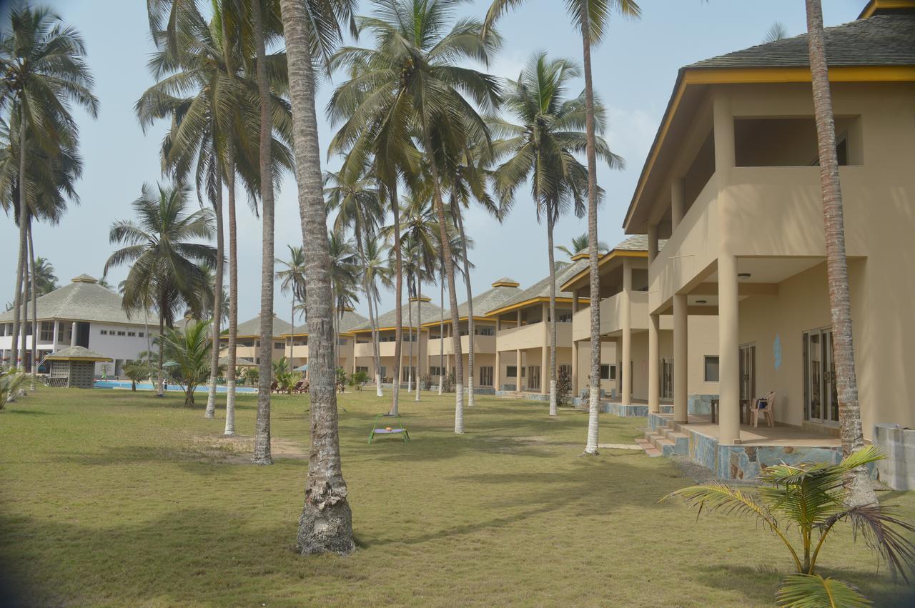Elmina Bay Resort Buitenkant foto