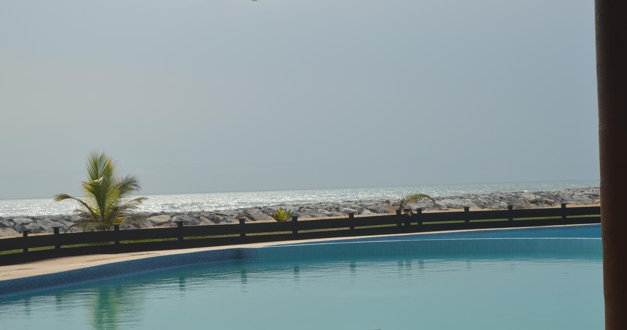 Elmina Bay Resort Buitenkant foto