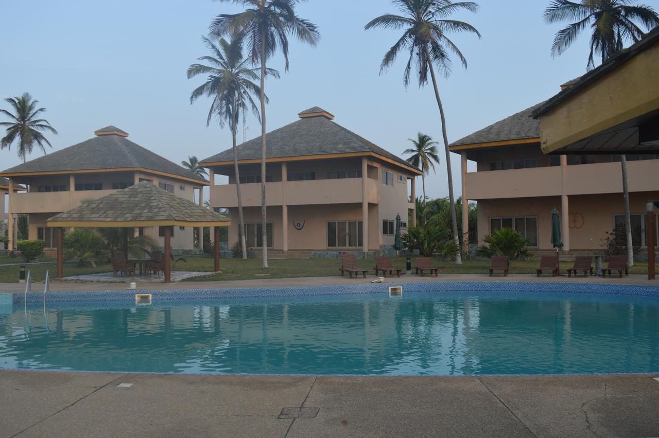 Elmina Bay Resort Buitenkant foto