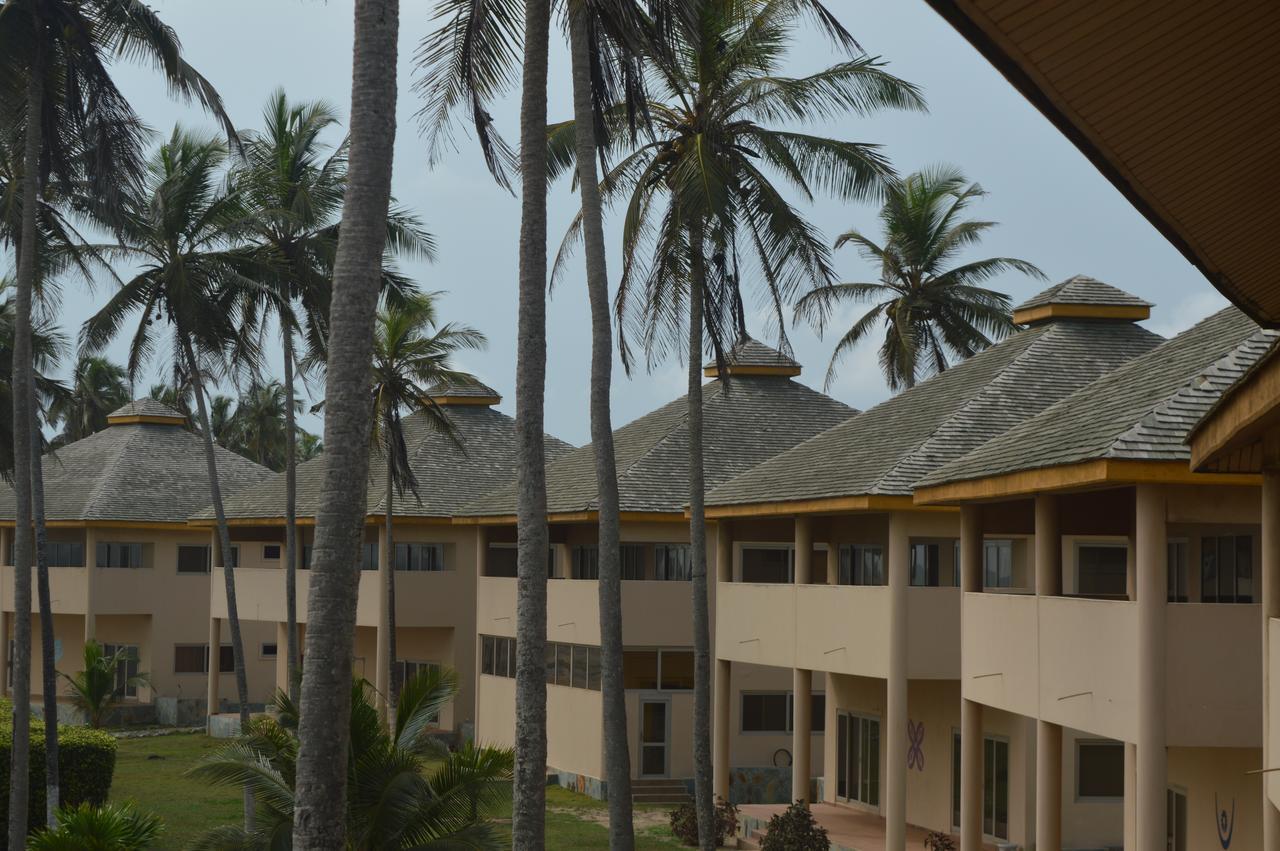 Elmina Bay Resort Buitenkant foto