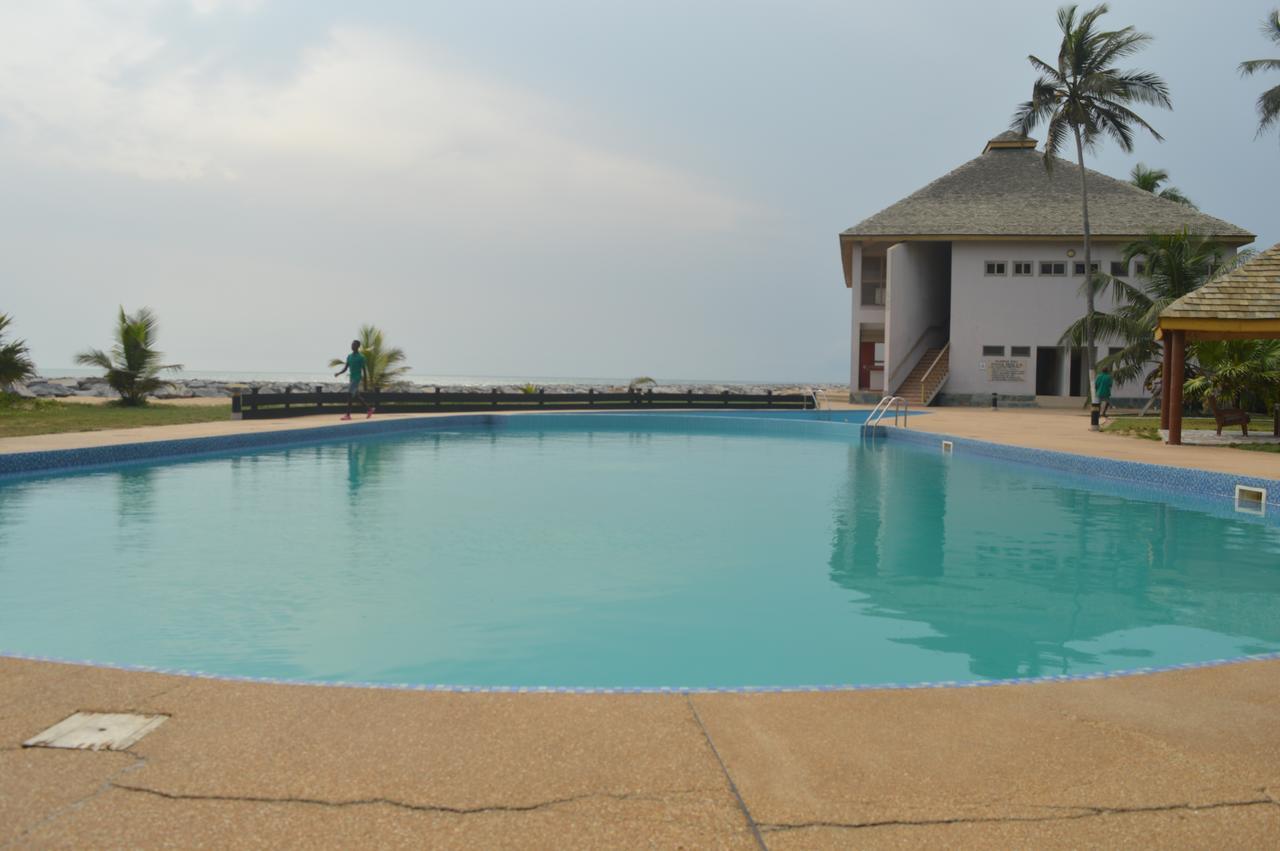 Elmina Bay Resort Buitenkant foto